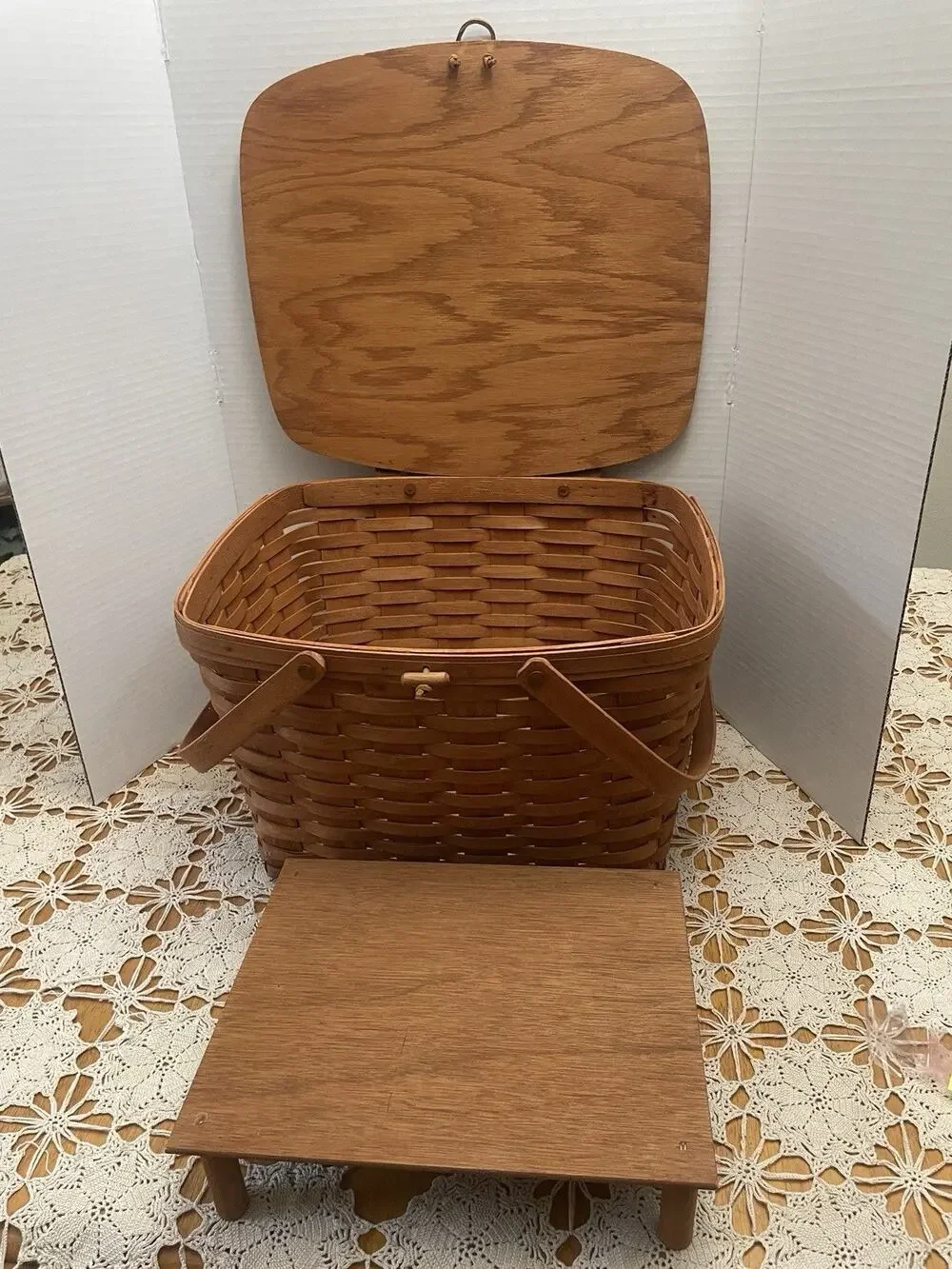 Vintage Longaberger Large Picnic Basket With Lid & Riser 1989 USA